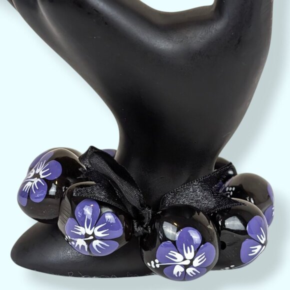 (2/$20) Purple Floral Kukui Nut Stretch Bracelet - Picture 1 of 4